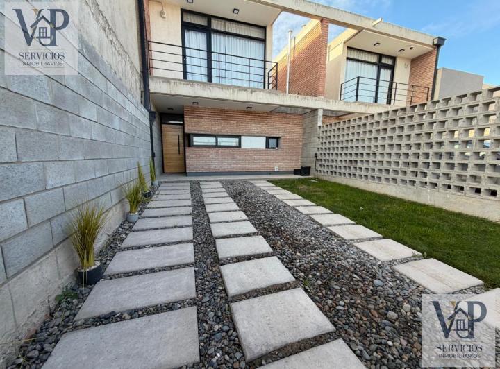 PH · 180m² · 3 Ambientes · 1 Cochera
