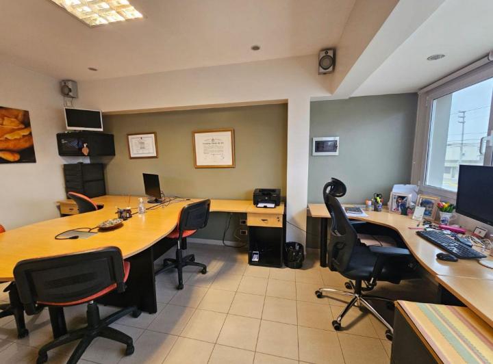 Casa · 130m² · 5 Ambientes · 1 Cochera