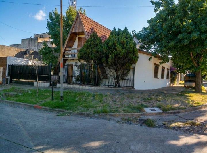 PH · 293m² · 5 Ambientes · 1 Cochera