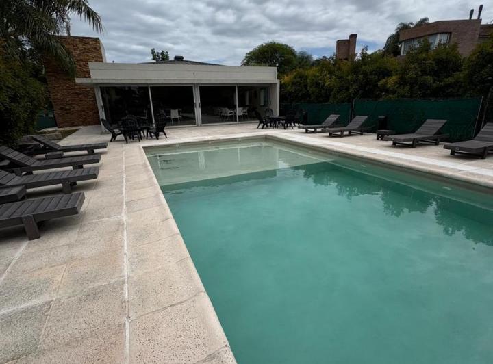 Departamento · 200m² · 4 Ambientes · 1 Cochera