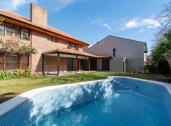 Casa · 501m² · 7 Ambientes · 4 Cocheras