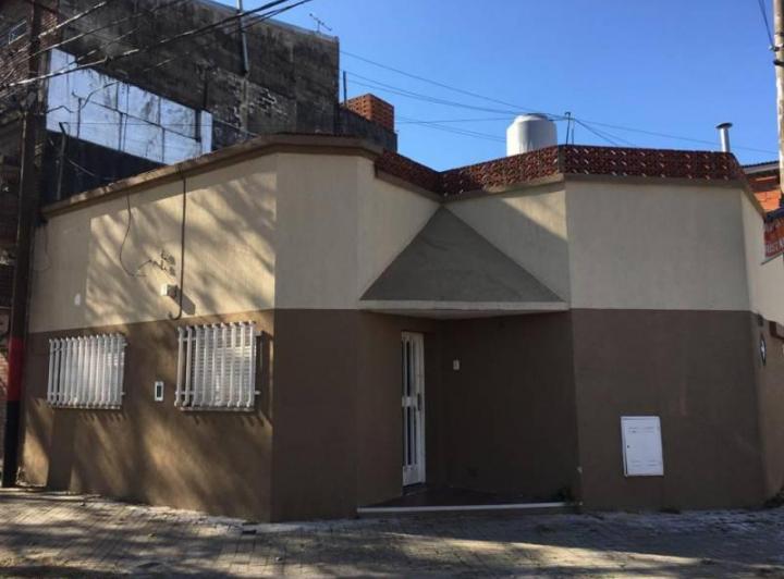 Casa · 80m² · 2 Dormitorios · 1 Cochera