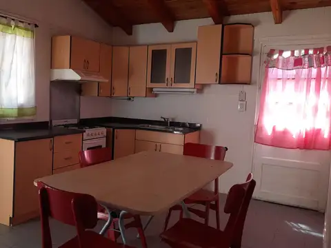 Casa en Alquiler en Rincón de los Sauces, Pehuenches