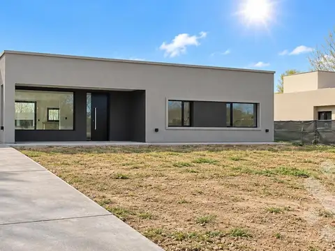 Casa en Venta en Plottier, Confluencia