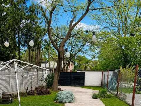Casa en Alquiler en Profesional, Funes