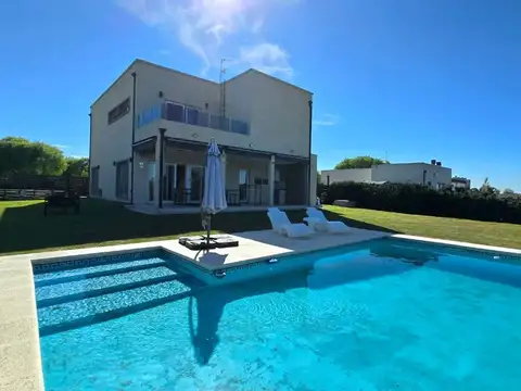 Casa en Alquiler en Pilar Del Este, Countries y Barrios Cerrados en Pilar