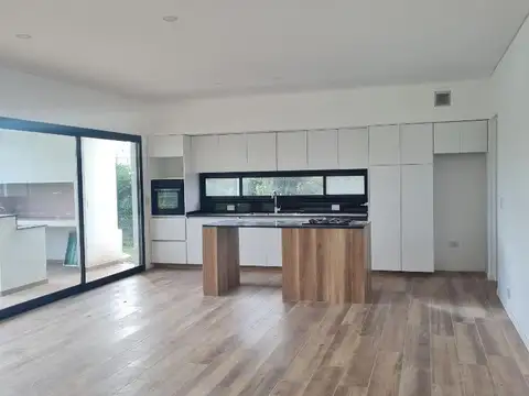 Casa en Venta en Haras Santa María, Countries y Barrios Cerrados en Escobar