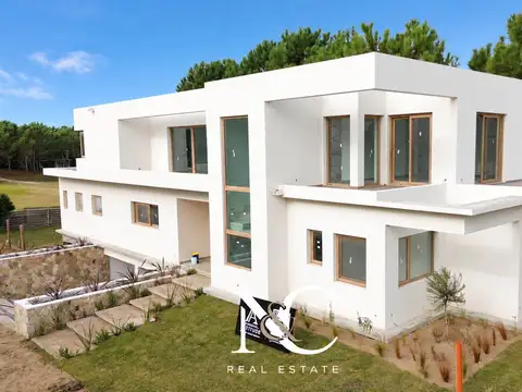 Casa en Venta en Barrio Golf 2, Costa Esmeralda