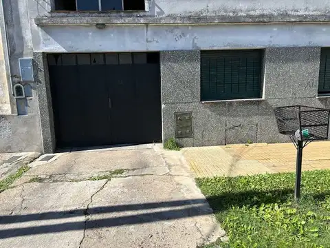 Galpón en Alquiler en Lanus Oeste, Lanus