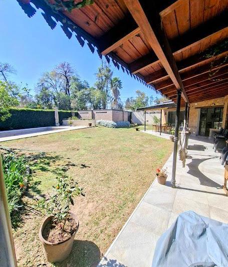 Casa · 354m² · 7 Ambientes · 2 Cocheras