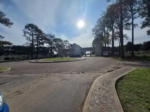Terreno en Venta en Los Pinares Country Club, Countries y Barrios Cerrados en Exaltación de la Cruz