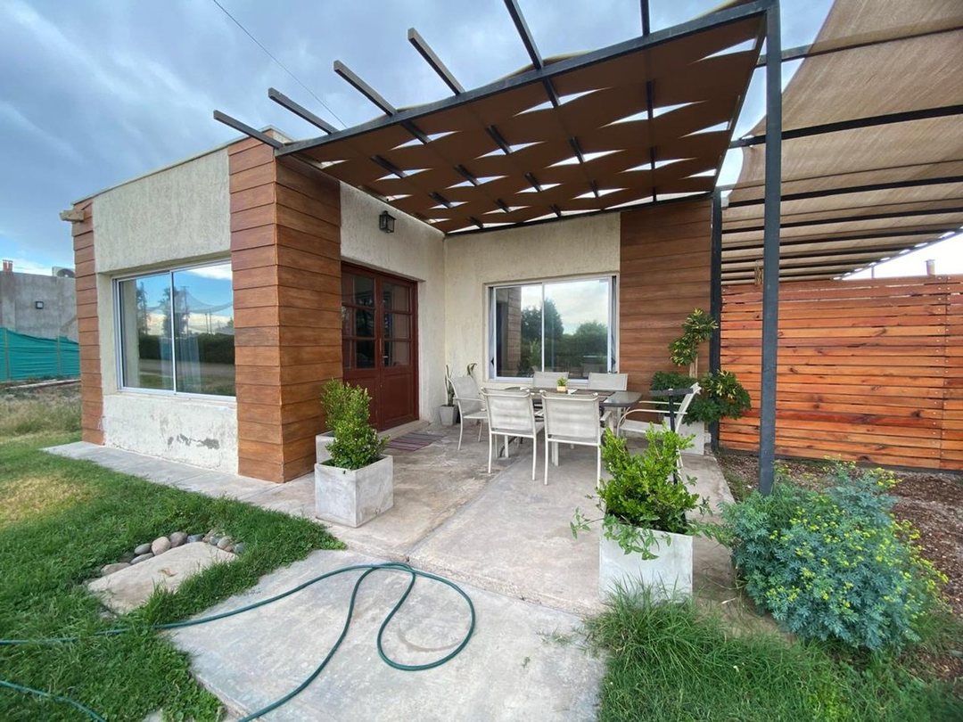 Se Vende Casa Amplia y Luminosa. Gran Oportunidad