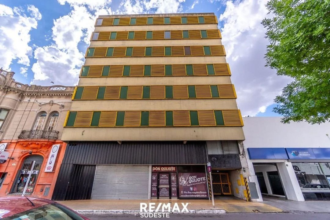 VENTA COCHERA FITZ ROY 75