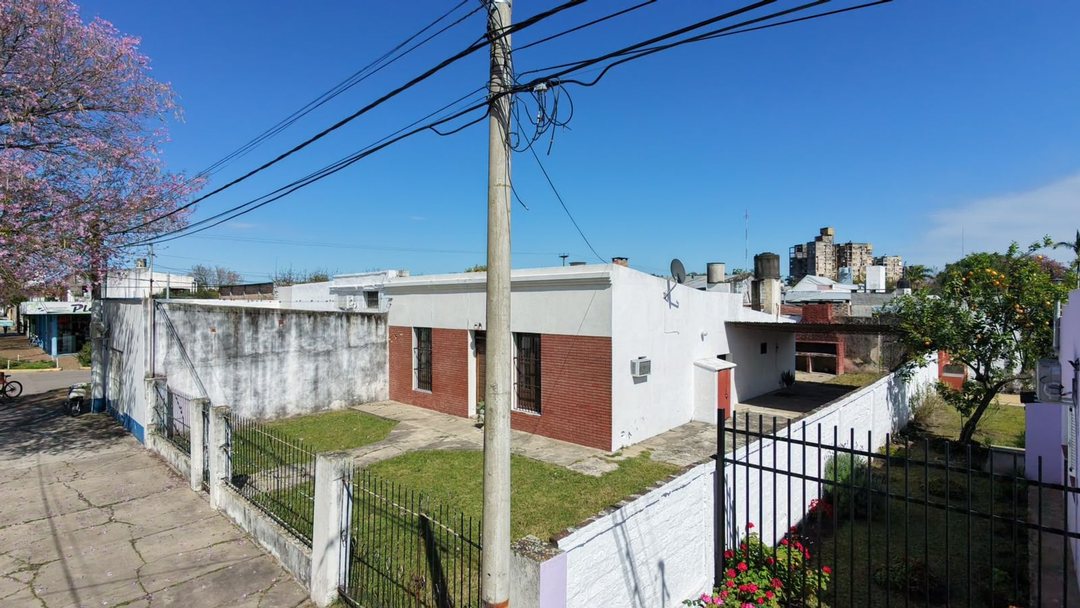 Casa Centrica en Venta en Reconquista