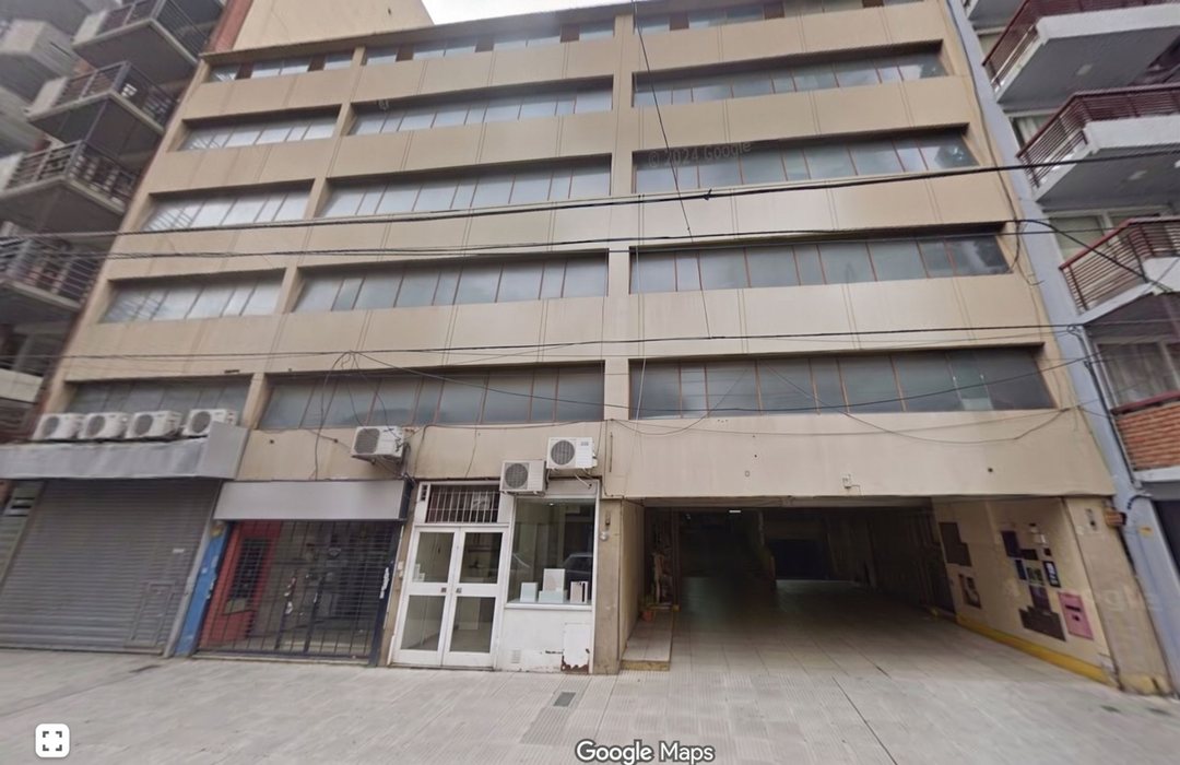 Cochera fija en VENTA. Belgrano, planta baja.