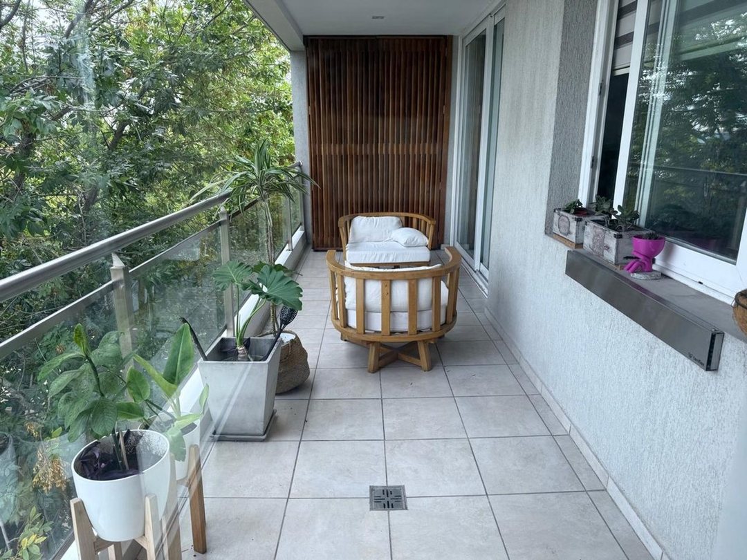 Departamento 2 dormitorios y cochera en alquiler