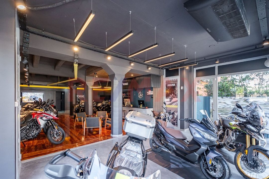 Venta Local Puerto Madero 138 m2  Impecable estado