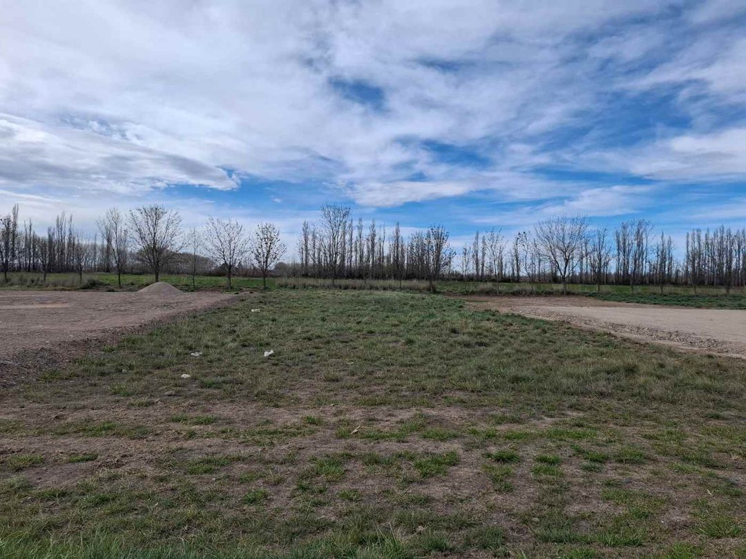 Venta de terreno sobre el paseo del Bicentenario
