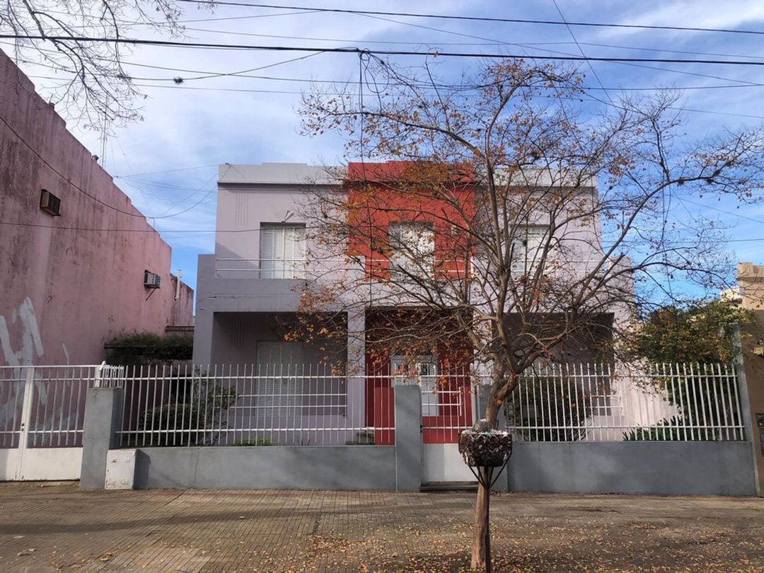 Casa en venta 5 ambientes La Plata