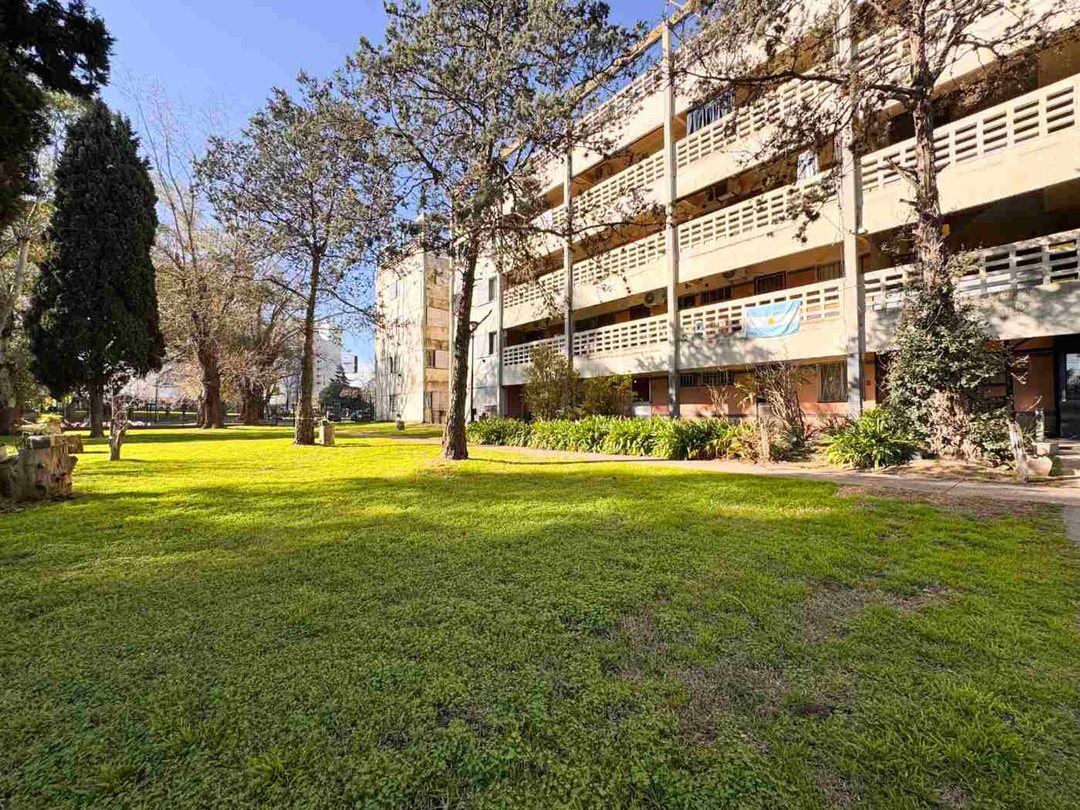 VENTA DPTO 3 AMB - VILLA CELINA C/ COCHERA