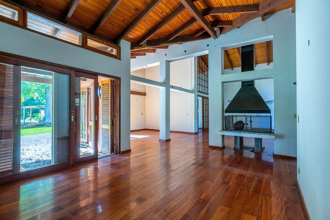 CASA EN VENTA CITY BELL, LA PLATA 4 DORMITORIOS