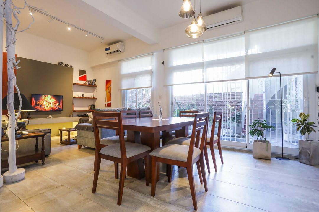 VENTA CASA 4 AMB C/PATIO, QUINCHO TERRAZA CASEROS