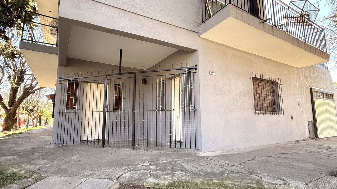Venta Casa 4 amb Martin Coronado terraza jardin
