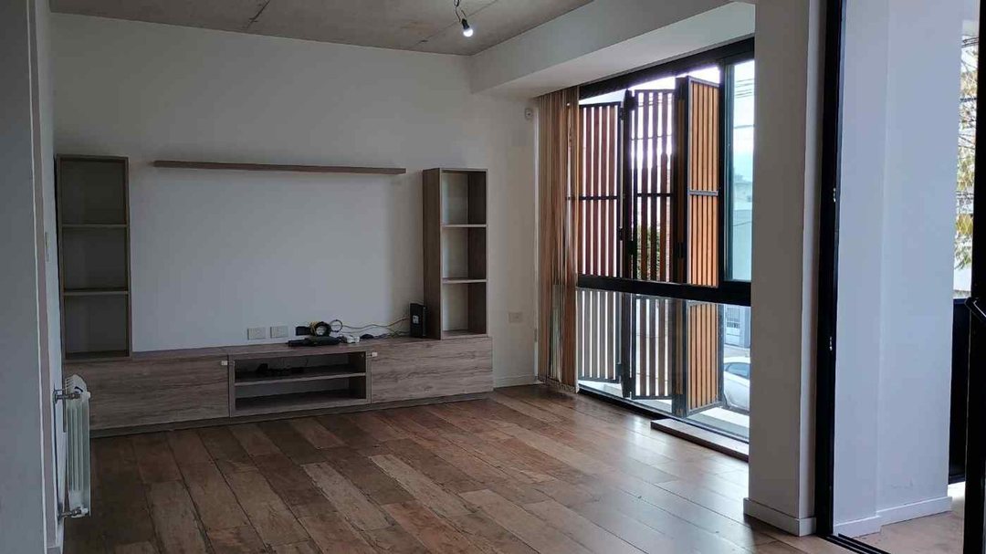 ALQUILER TRIPLEX 2 DORMITORIOS CON COCHERA