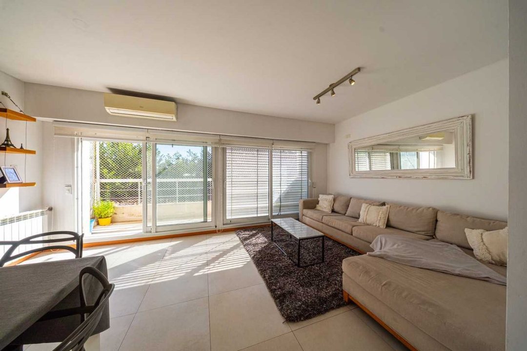 VENTA DPTO TRIPLEX CON COCHERA PREMIUM ARROYITO