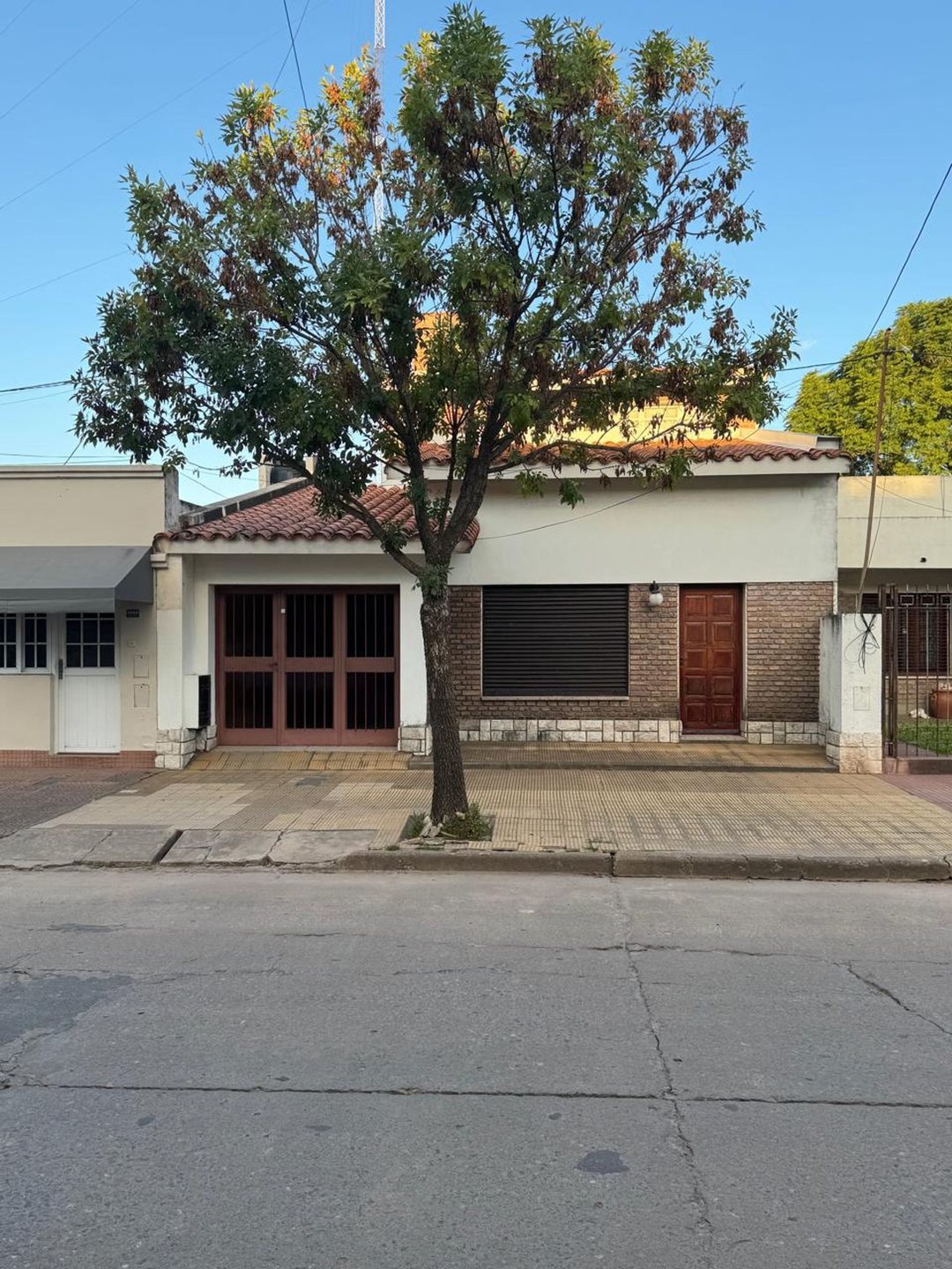 VENTA CASA TRES DORMITORIOS CENTRO ESPERANZA