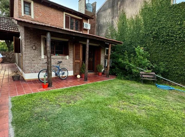 Local comercial · 100m² · 5 Ambientes · 2 Cocheras