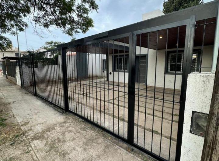 Casa · 120m² · 2 Ambientes · 1 Cochera
