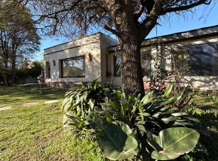 Casa · 141m² · 5 Ambientes · 1 Cochera