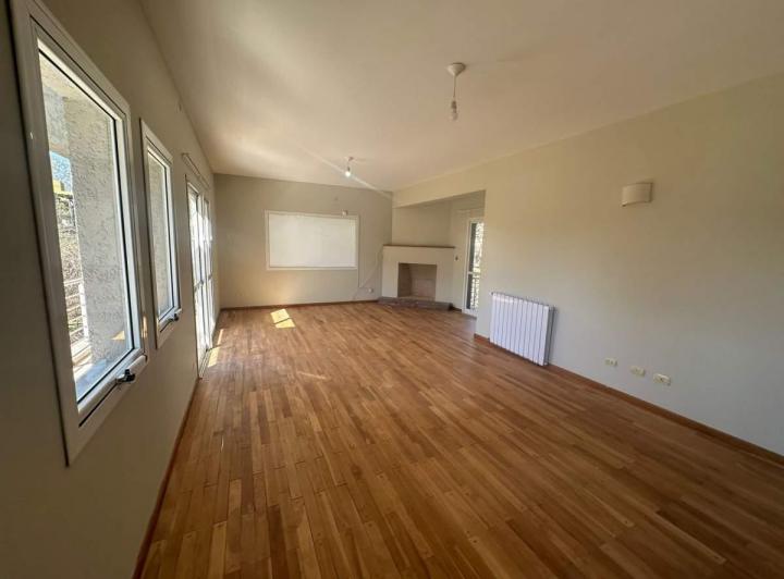 Casa · 212m² · 3 Ambientes