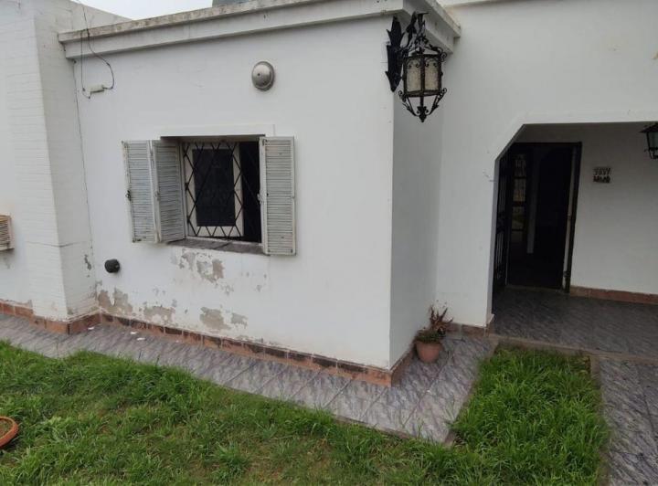 Casa · 165m² · 1 Ambiente · 1 Cochera