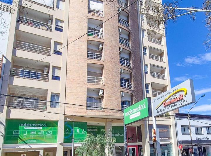 Departamento · 82m² · 4 Ambientes · 2 Cocheras