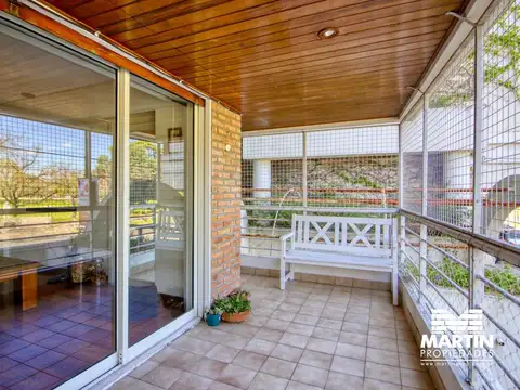 Departamento en Venta en Acassuso Vias  /  Santa Fe, Acassuso