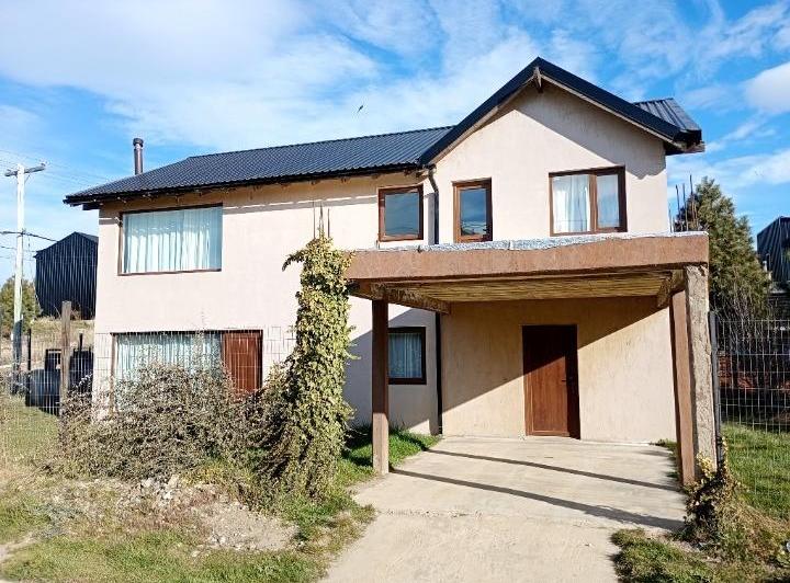Casa · 110m² · 6 Ambientes · 1 Cochera