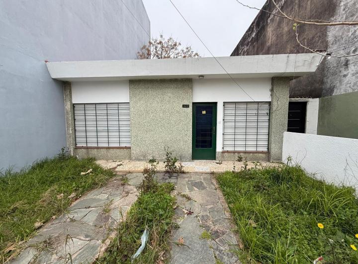 Casa · 80m² · 3 Ambientes · 1 Cochera