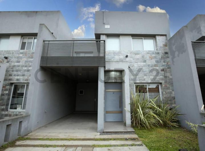 Casa · 120m² · 4 Ambientes · 1 Cochera