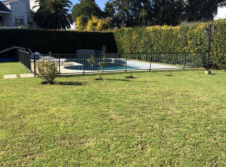 Casa · 350m² · 5 Ambientes · 3 Cocheras