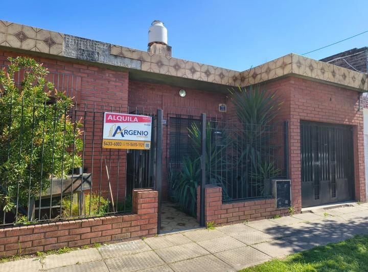 Casa · 60m² · 3 Ambientes · 1 Cochera