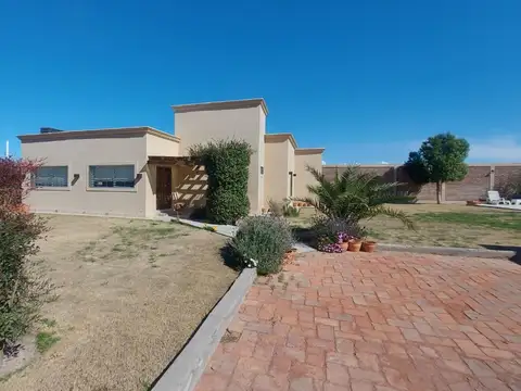 Casa en Venta en Algarrobo Grande, Junín