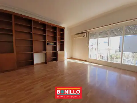 Departamento en Alquiler en Villa Pueyrredón, CABA