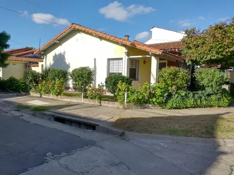 Casa en Venta en Ciudad Jardín del Palomar, Partido de Tres de Febrero