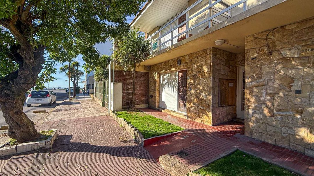 VENTA DEPTO 2 AMB. INTERNO A 40 MTS DEL MAR.