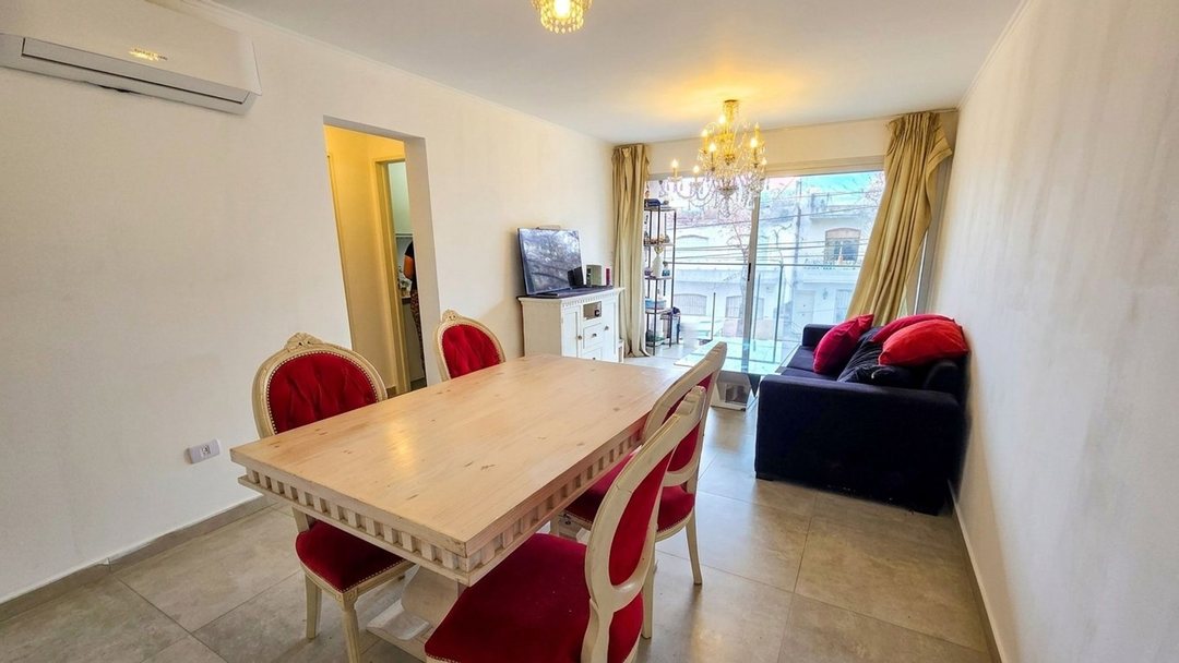 VENTA DEPTO. 2 AMB C/ COCHERA - ITUZAINGO SUR