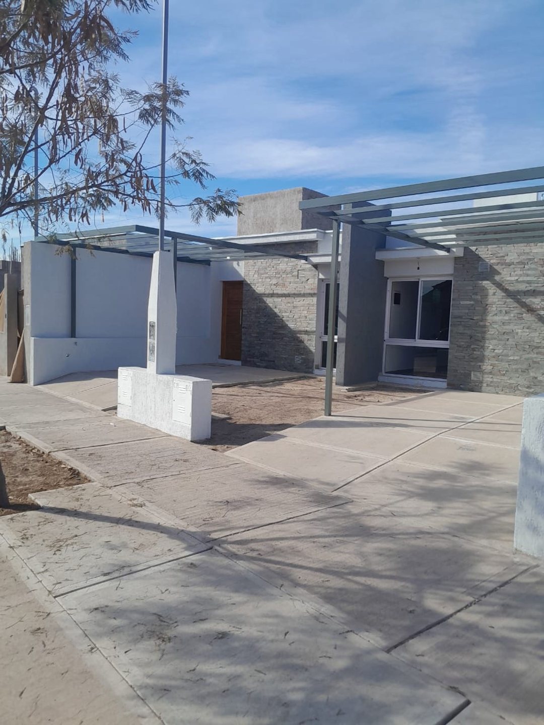 Casa a estrenar en venta en Barrio Natania 58