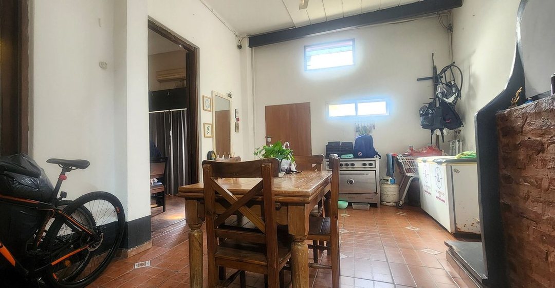 Casa 7 amb. Terraza. Parrilla. Venta. Paternal
