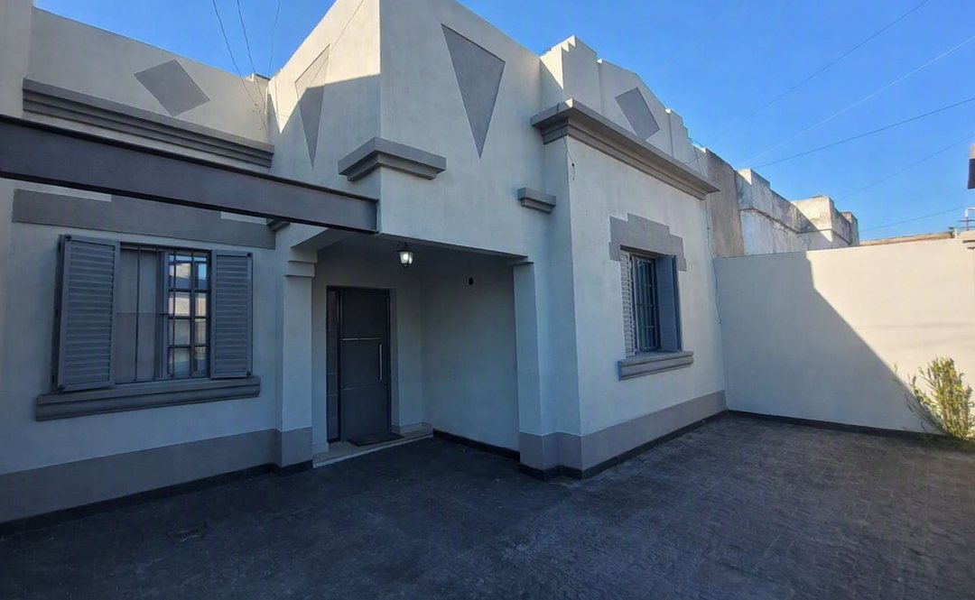 VENTA CASA 4 AMBIENTE EN REMEDIOS DE ESCALADA